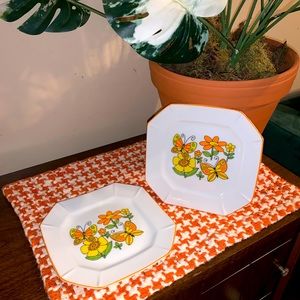 Two retro vintage MCM decorative plates